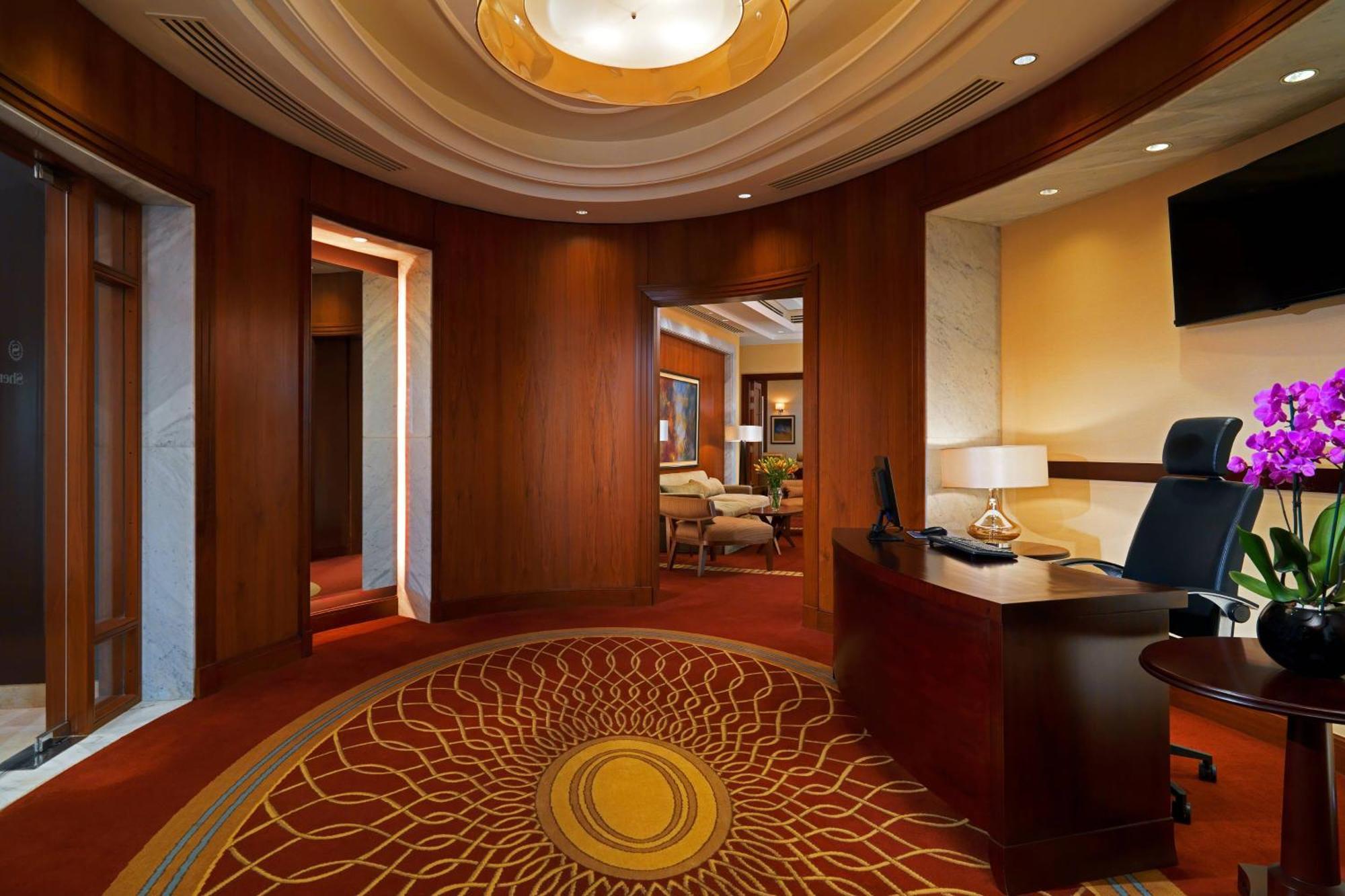 Sheraton Cairo Hotel & Casino Giza Zewnętrze zdjęcie The interior of the Presidential Suite