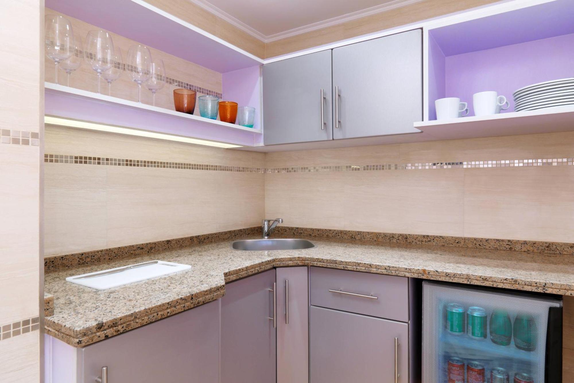 Sheraton Cairo Hotel & Casino Giza Zewnętrze zdjęcie A small kitchen