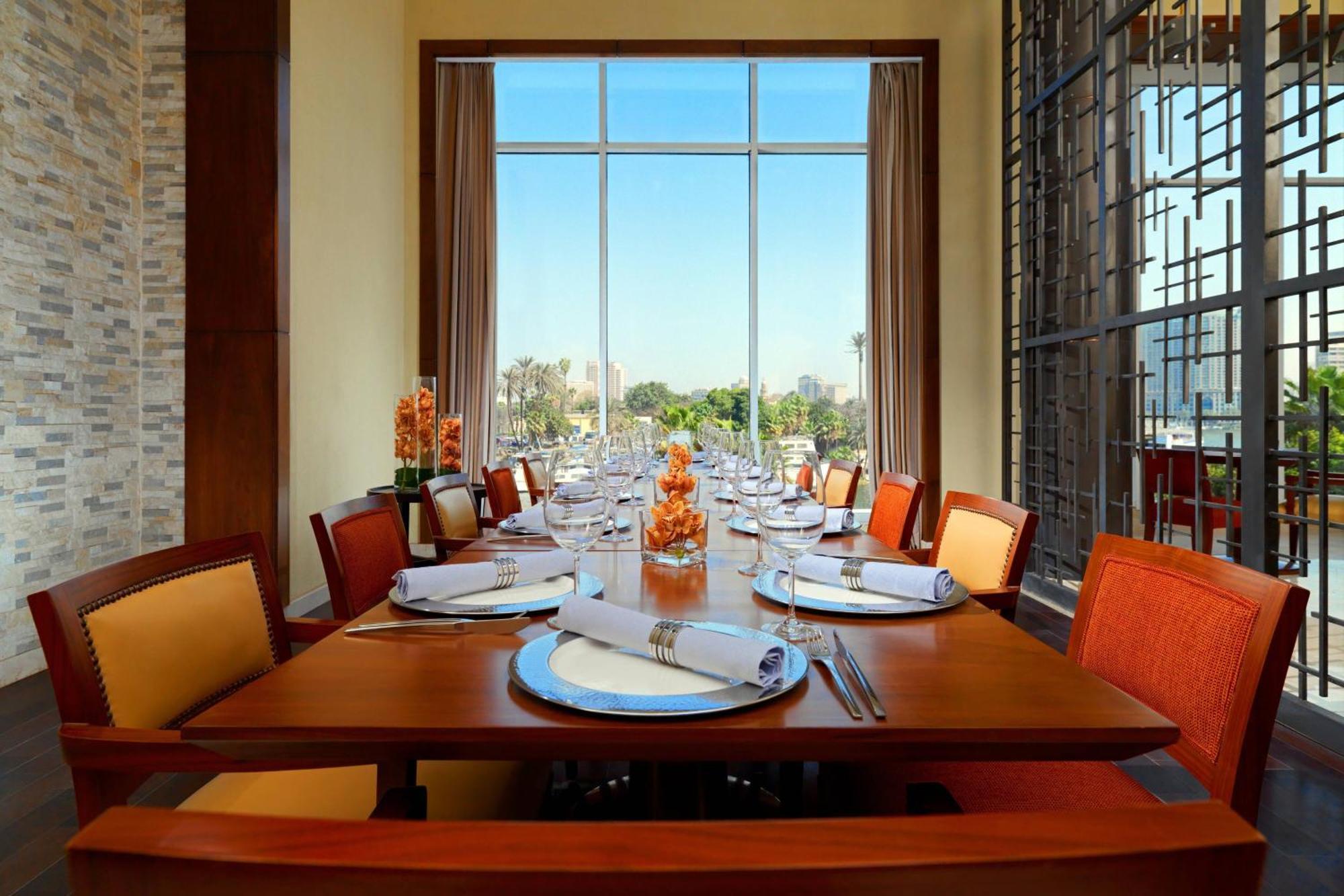 Sheraton Cairo Hotel & Casino Giza Zewnętrze zdjęcie The restaurant