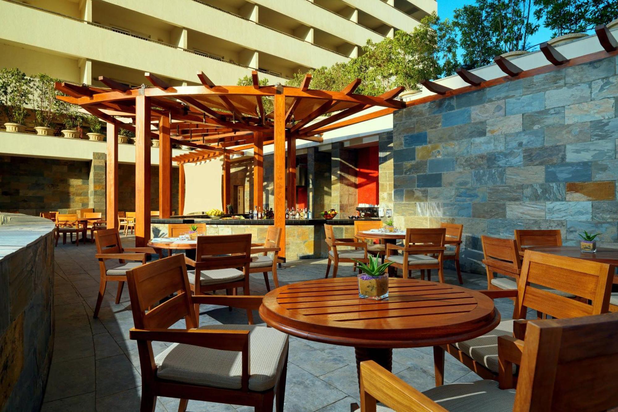Sheraton Cairo Hotel & Casino Giza Zewnętrze zdjęcie The Terrace