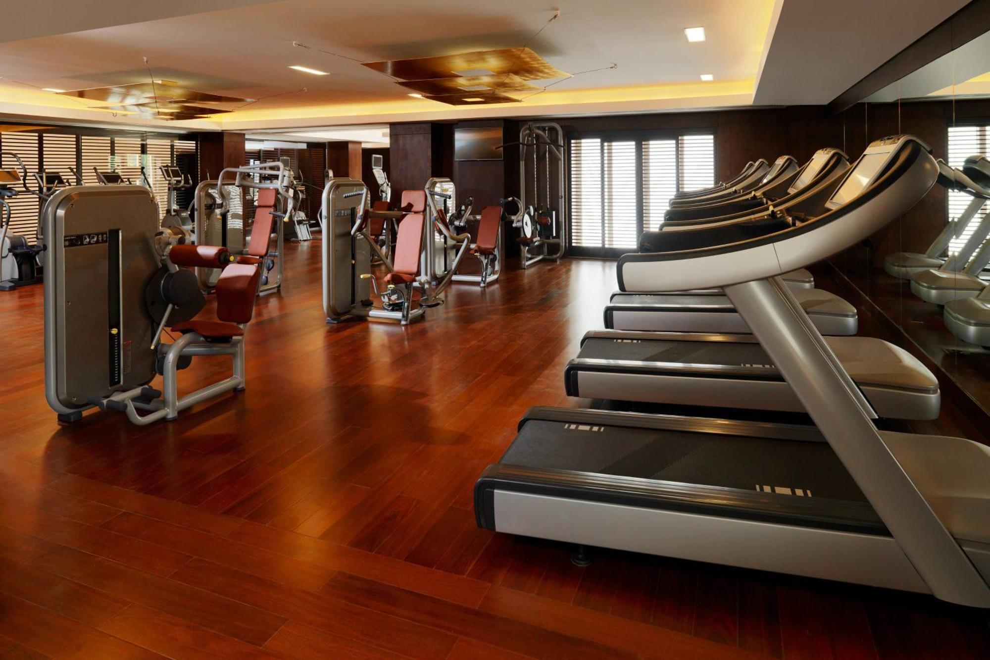 Sheraton Cairo Hotel & Casino Giza Zewnętrze zdjęcie The gym at the hotel