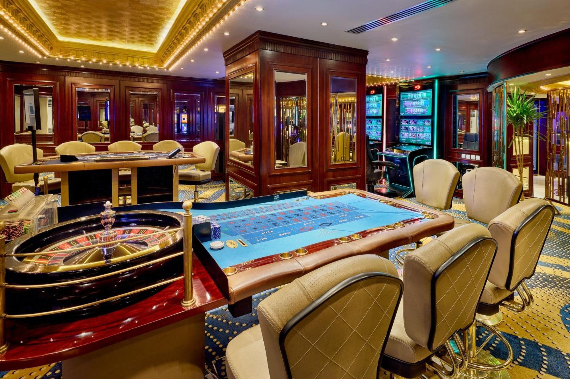 Sheraton Cairo Hotel & Casino Giza Zewnętrze zdjęcie Casino interior